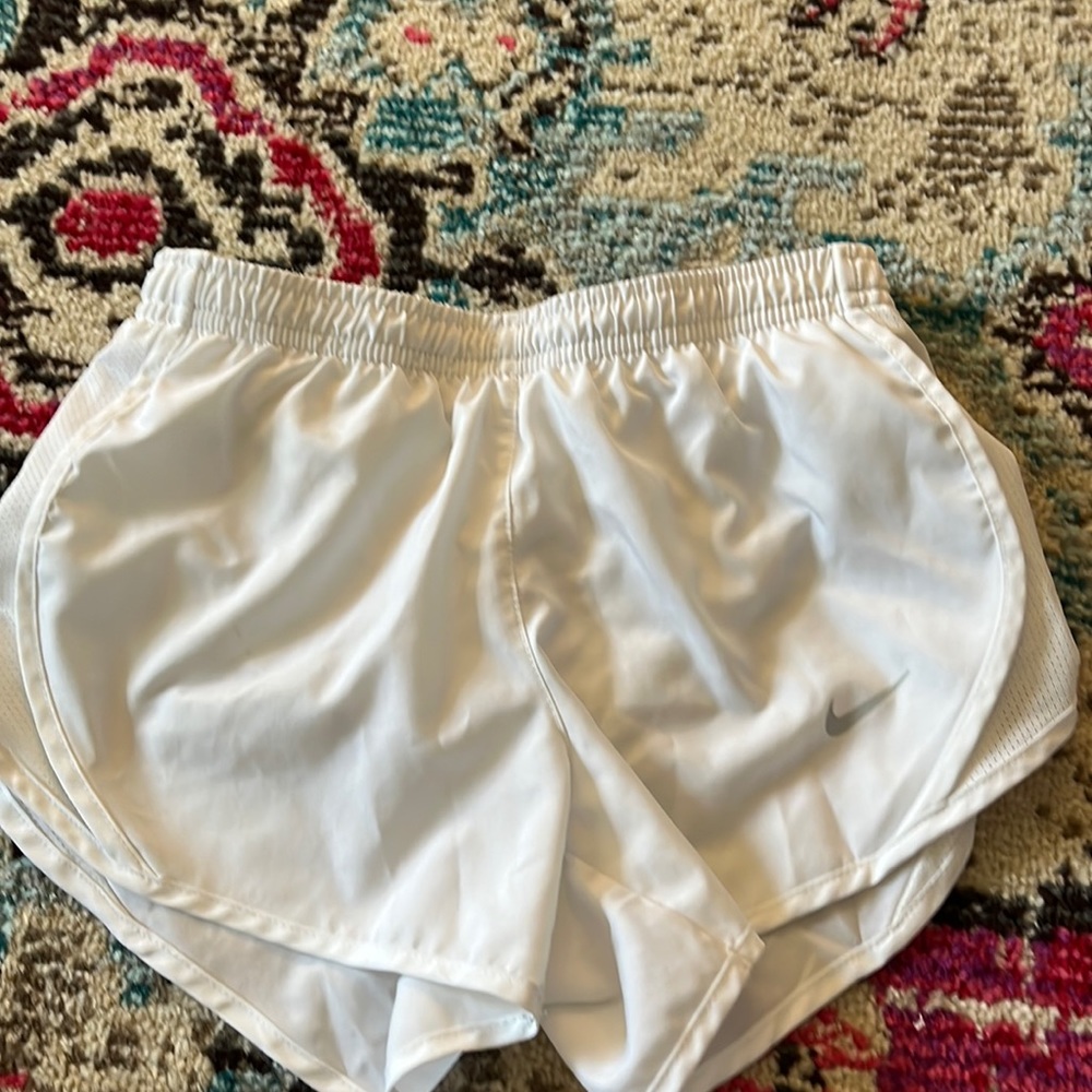 Nike athletic shorts white xs
